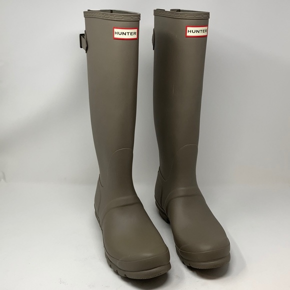 Hunter Shoes - Hunter Knee High Rain Boots!!